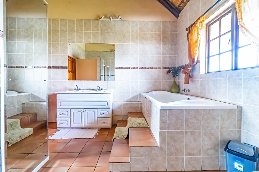 8 Bedroom Property for Sale in Oranjeville Free State